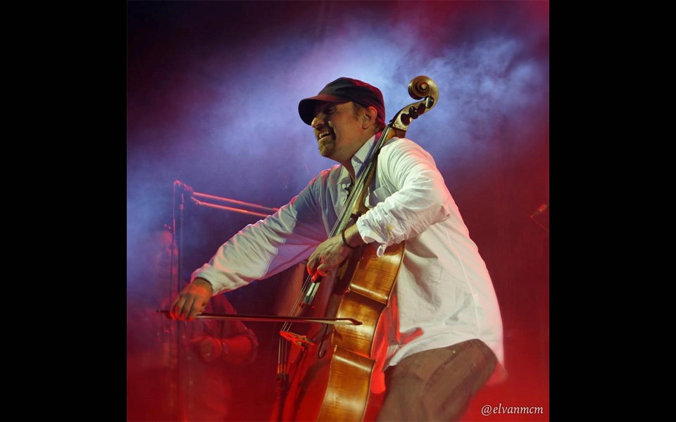 Dave Eggar playing the cello