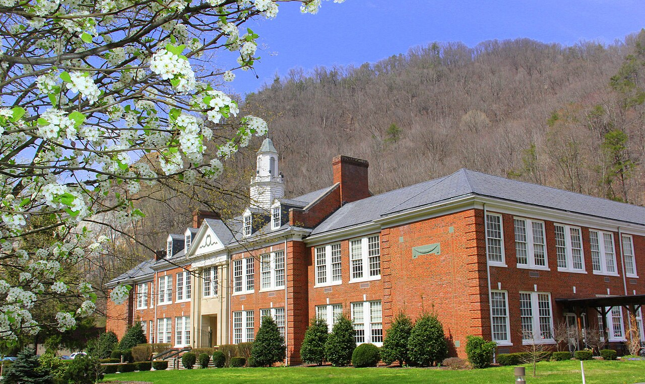 app school of law