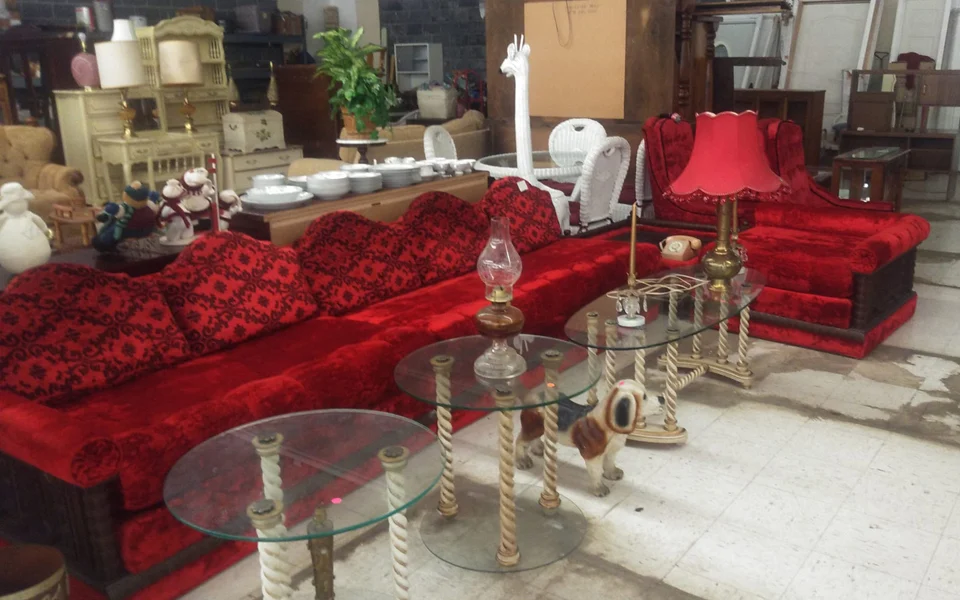 M & E Antiques & Vendor Mall