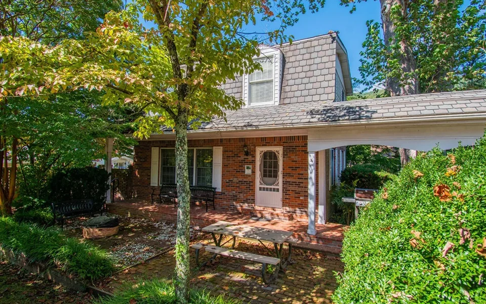 Poplar Hill Cottage